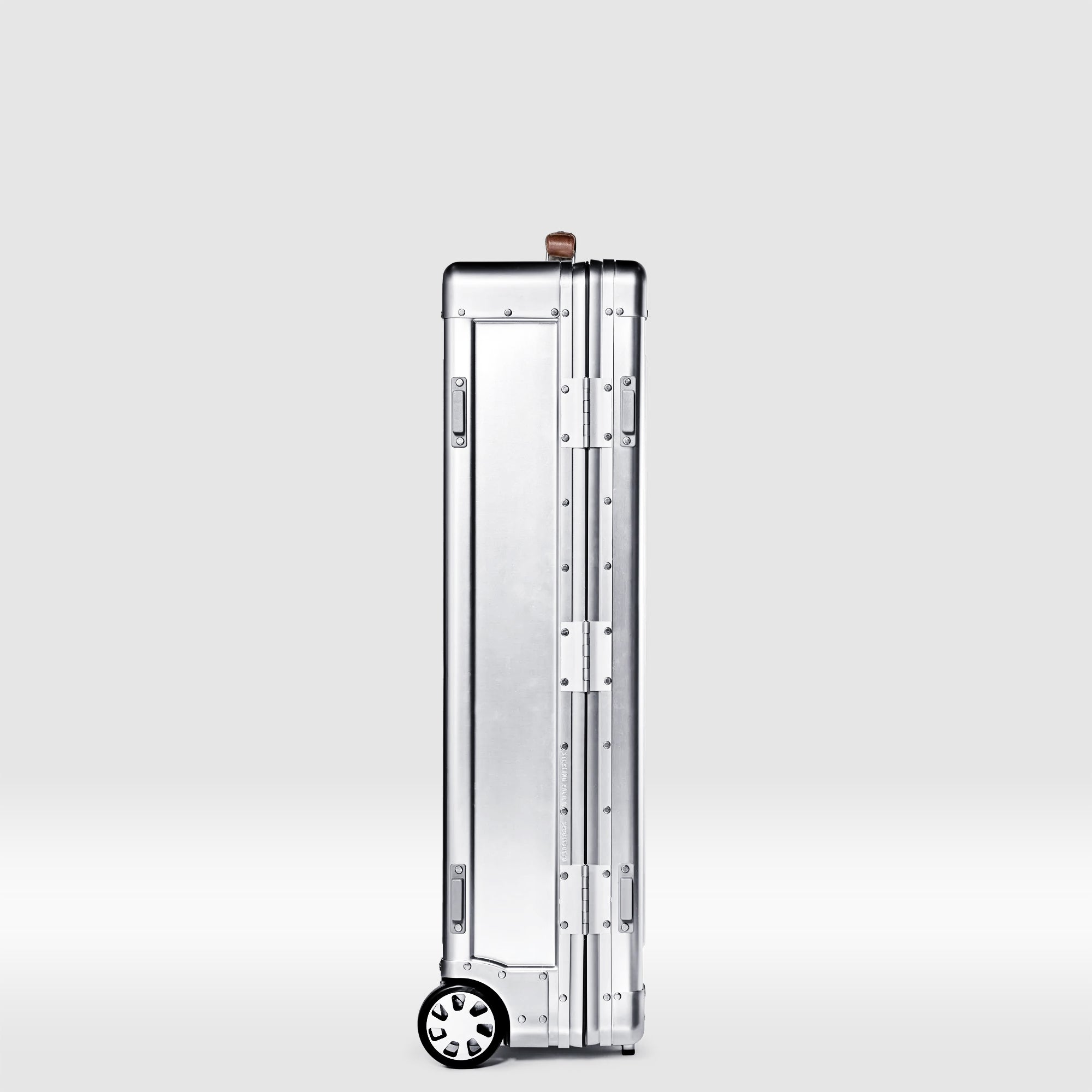 Sterling Pacific Luggage – 80L Check-In Travel Case