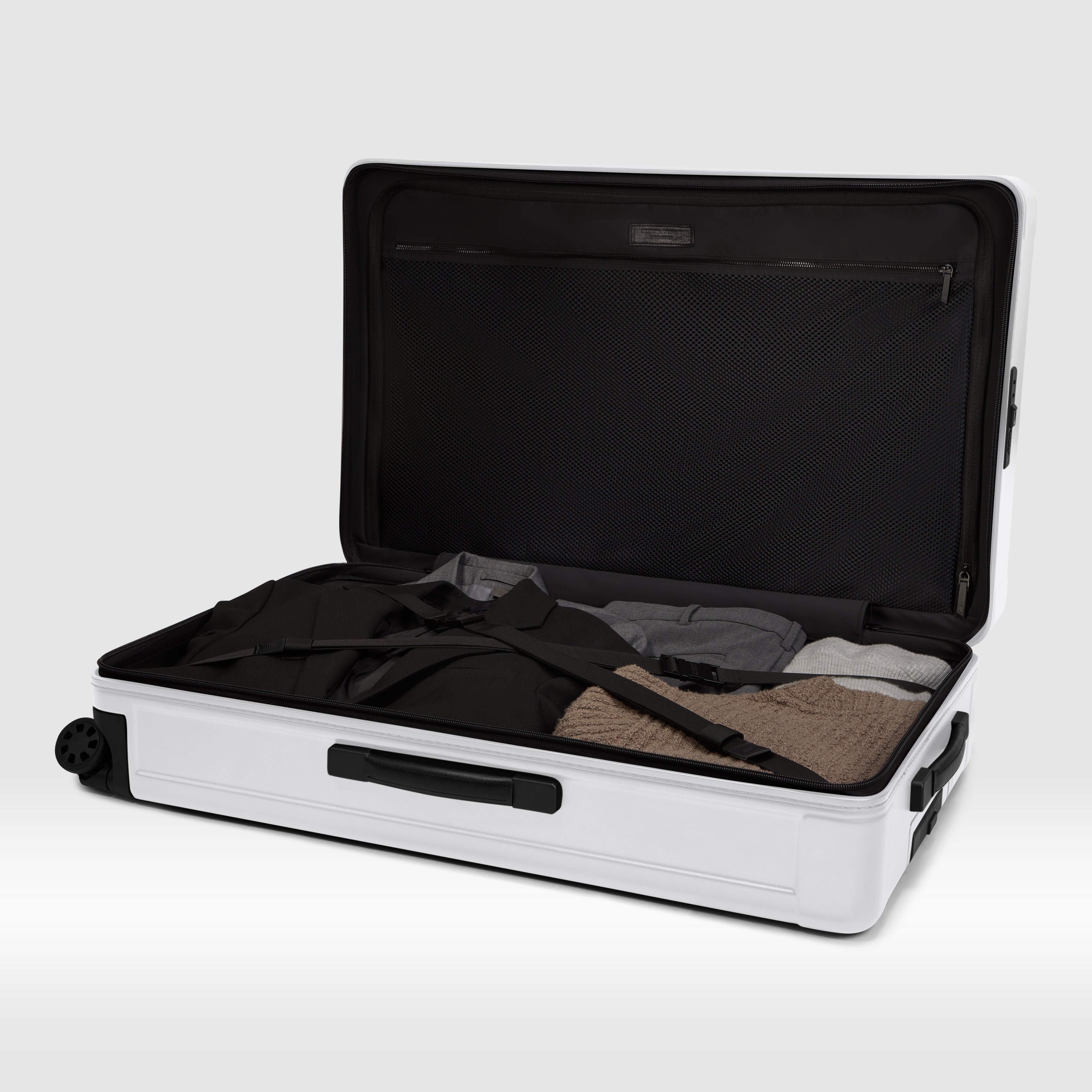 90L Check-In Travel Case – Sterling Pacific